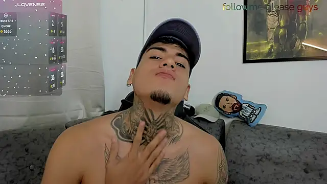 Snapshot of sweetlatinoboy chatting on 06/08/26, 11:05 sweetlatinoboy online show from 06/08/26, 11:05