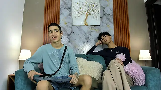 NAUGHTY BOYS1 online show from 04/01/26, 08:17