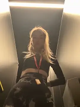 Lady Mia69 online show from 03/21/26, 03:59