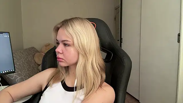 Avadream online show from 03/17/26, 09:23