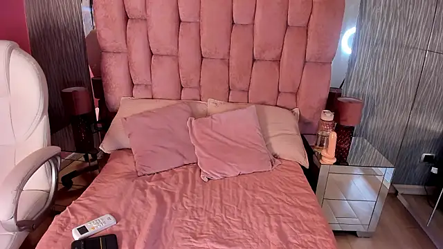 Aria Sims online show from 03/28/26, 11:32