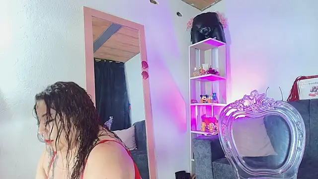 Zully Green online show from 07/29/26, 04:21