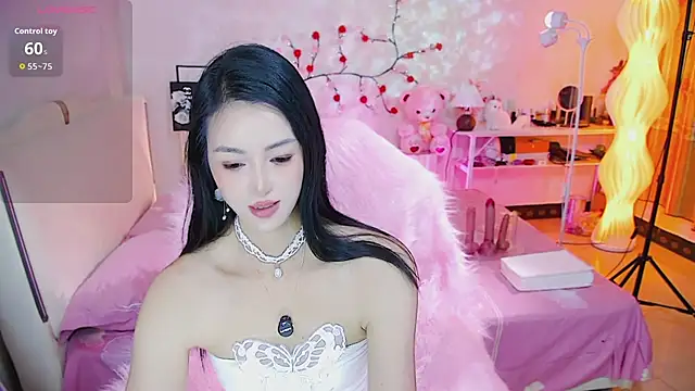 Snapshot of Evelyn-007 chatting on 08/01/26, 07:51 Evelyn-007 online show from 08/01/26, 07:51