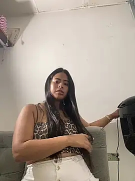 lucirganaxxx online show from 03/23/26, 02:04