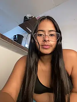 lucirganaxxx online show from 03/29/26, 04:56