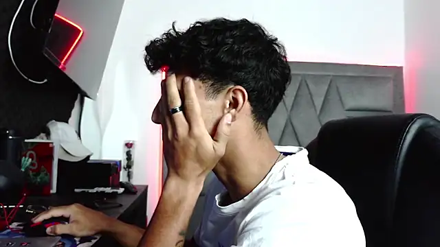 MaxiimoRomano  online show from 05/21/26, 02:02
