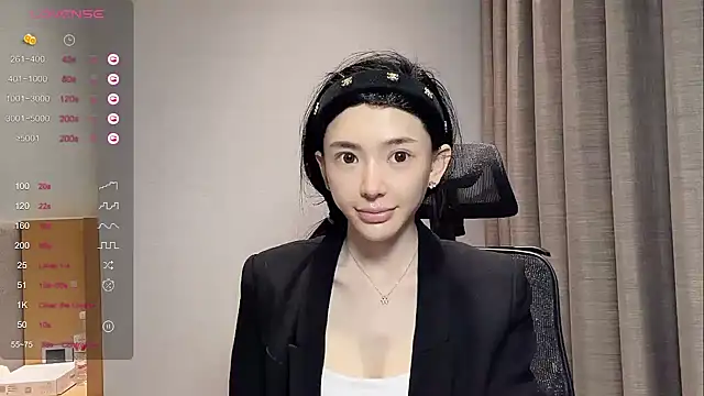 Snapshot of kiki-12 chatting on 04/10/26, 11:42 kiki-12 online show from 04/10/26, 11:42