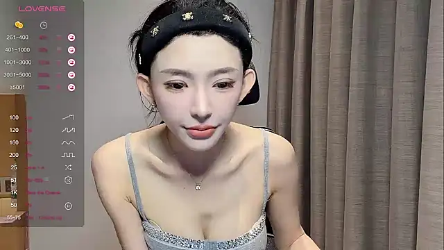 Snapshot of kiki-12 chatting on 04/21/26, 02:51 kiki-12 online show from 04/21/26, 02:51