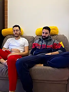 AmicisegretiITA online show from 05/05/26, 05:26