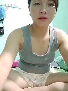 Snapshot of Phuongmyy chatting on 06/08/26, 02:06 Phuongmyy online show from 06/08/26, 02:06