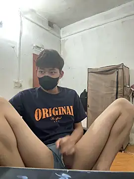 Snapshot of Funkin- chatting on 05/12/26, 03:09 Funkin- online show from 05/12/26, 03:09