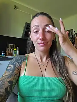 NicoleKaiser online show from 06/27/26, 08:08