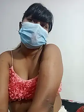 Snapshot of honeyi_babe chatting on 05/17/26, 06:59 honeyi babe online show from 05/17/26, 06:59