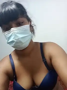 Snapshot of honeyi_babe chatting on 06/13/26, 06:28 honeyi babe online show from 06/13/26, 06:28