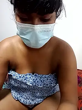 Snapshot of honeyi_babe chatting on 06/17/26, 07:48 honeyi babe online show from 06/17/26, 07:48