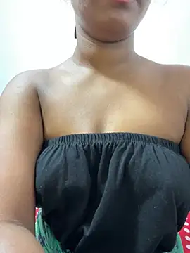 Snapshot of honeyi_babe chatting on 07/25/26, 05:38 honeyi babe online show from 07/25/26, 05:38