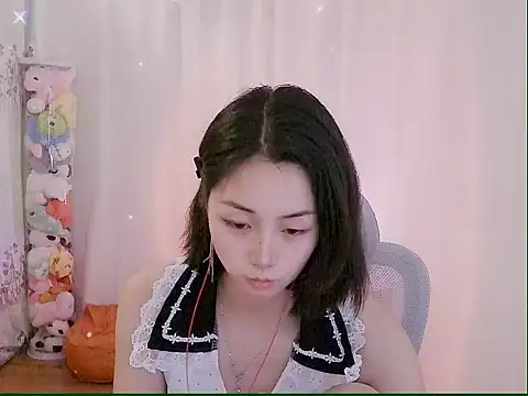Snapshot of Puresnow chatting on 05/27/26, 01:41 Puresnow online show from 05/27/26, 01:41