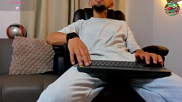Steban silv online show from 06/15/26, 11:01