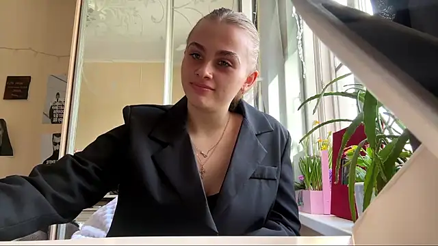 Elle GrEat online show from 03/18/26, 07:22