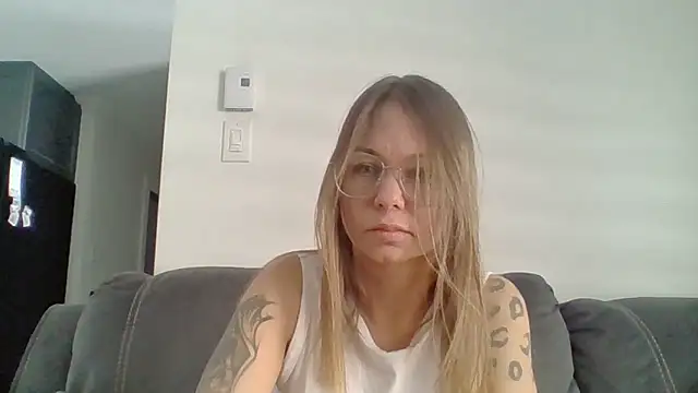 Couple qc online show from 03/21/26, 06:00