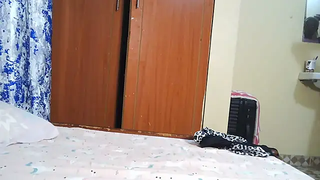 Snapshot of mutshekw chatting on 07/17/26, 08:54 mutshekw online show from 07/17/26, 08:54