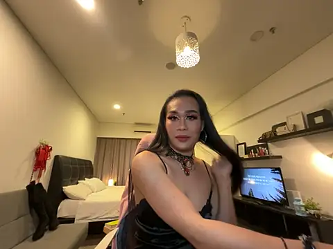 Ur topQeents online show from 04/21/26, 02:04