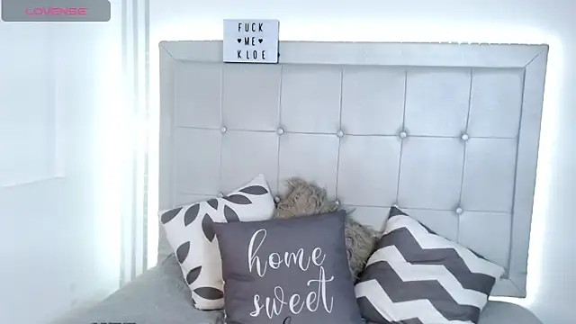 Kloe  watson online show from 04/26/26, 07:44
