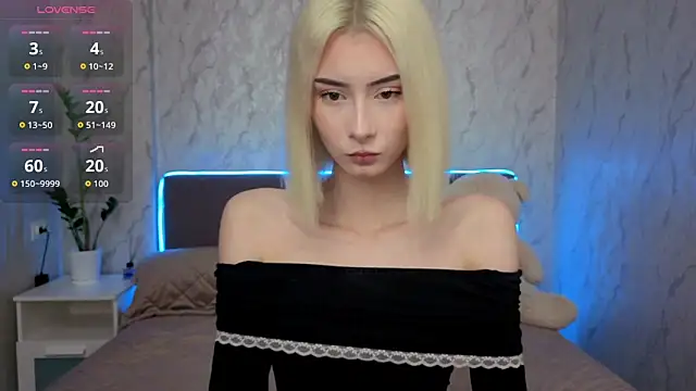kittysocutie online show from 04/25/26, 12:02