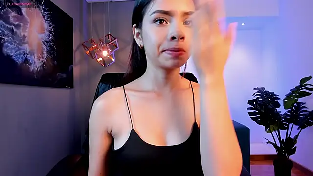 mily Lopez online show from 04/18/26, 12:20
