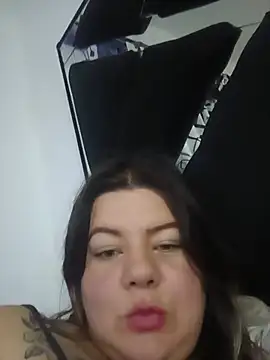Snapshot of Karla_rodriguez1 chatting on 05/14/26, 03:24 Karla rodriguez1 online show from 05/14/26, 03:24