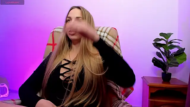 Snapshot of Alexandracandy chatting on 03/20/26, 02:55 Alexandracandy online show from 03/20/26, 02:55