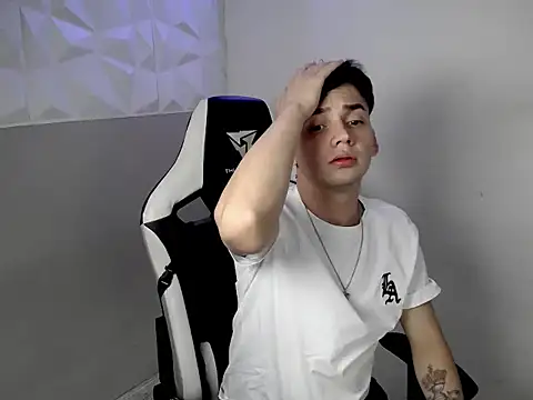 Mathias twinkk online show from 05/25/26, 04:51