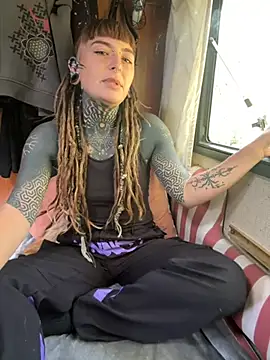 HornyHippy1 online show from 04/30/26, 12:00