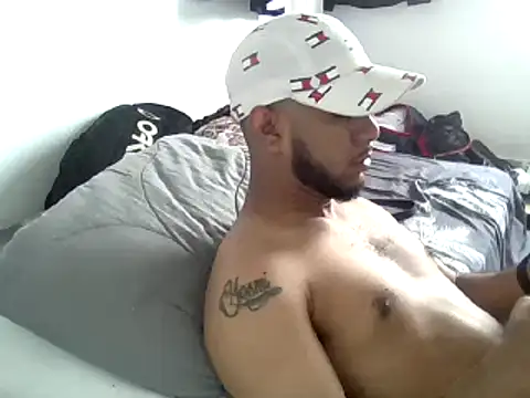 Snapshot of millerthh chatting on 05/11/26, 09:01 millerthh online show from 05/11/26, 09:01