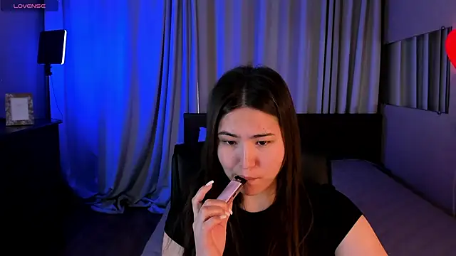 IceIcebabe  online show from 05/26/26, 01:01