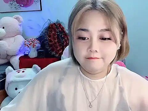 Nhanlu009 online show from 04/22/26, 12:18