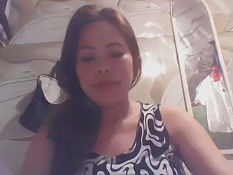 Snapshot of sweetciendy chatting on 06/30/26, 04:41 sweetciendy online show from 06/30/26, 04:41