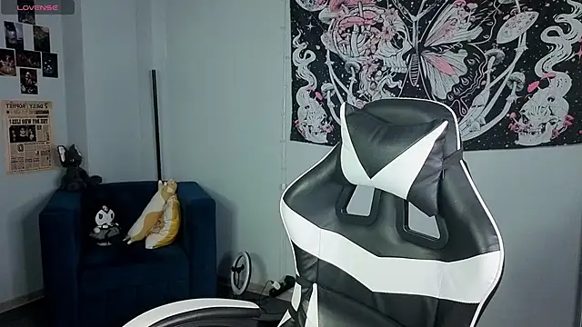 LittleKittenStar online show from 05/04/26, 03:13