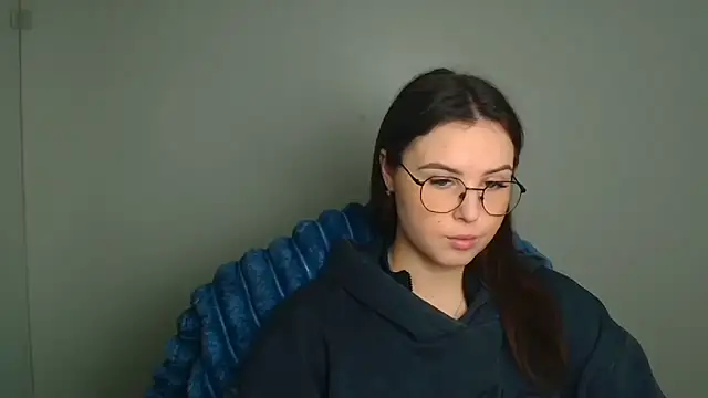 Snapshot of Nika_nik_a chatting on 03/21/26, 06:18 Nika nik a online show from 03/21/26, 06:18