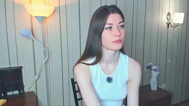 JulissaLipoma online show from 04/27/26, 07:06