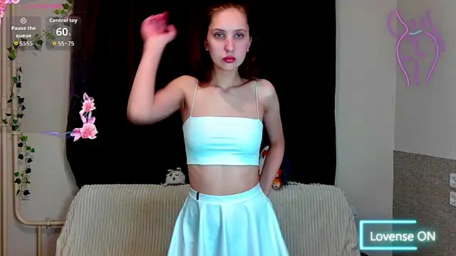 Snapshot of Emily_Nelsonn chatting on 04/18/26, 05:17 Emily Nelsonn online show from 04/18/26, 05:17