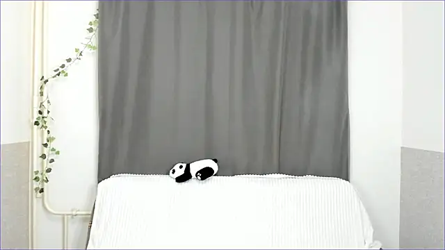 Snapshot of Emily_Nelsonn chatting on 05/25/26, 05:19 Emily Nelsonn online show from 05/25/26, 05:19