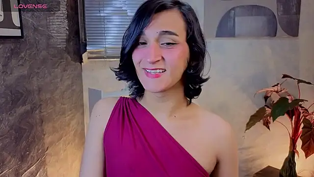 Zoee Kiss  online show from 05/03/26, 04:40