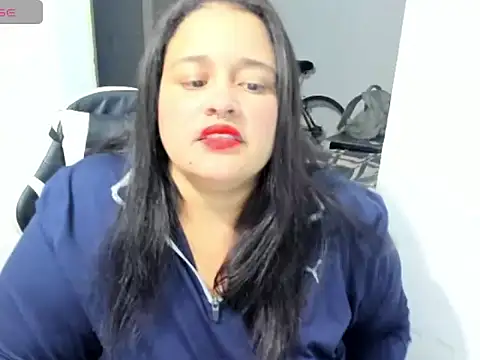 Snapshot of Atenea_19_ chatting on 05/23/26, 08:18 Atenea 19 online show from 05/23/26, 08:18