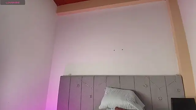 LiiaaGenner online show from 04/30/26, 06:25