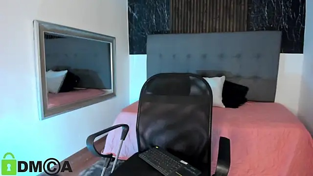 Tiffany Petite online show from 03/19/26, 11:58