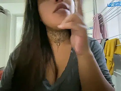 juel1sa online show from 07/10/26, 06:21