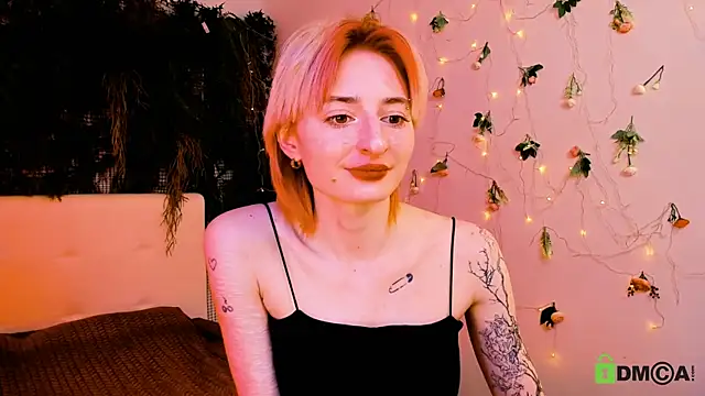 Kira  Cutie online show from 05/15/26, 11:23