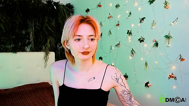 Kira  Cutie online show from 05/16/26, 12:40