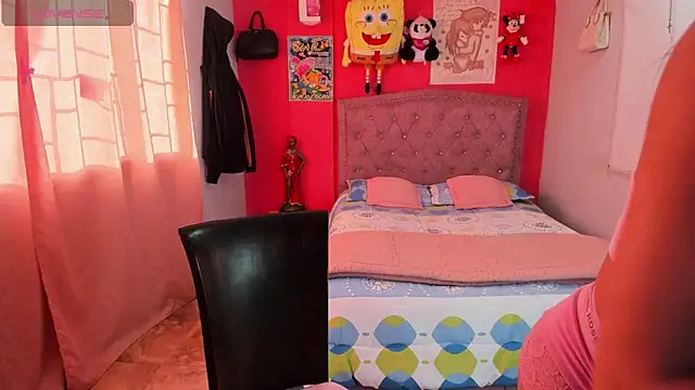 Sofia Hot Latina online show from 06/18/26, 08:57